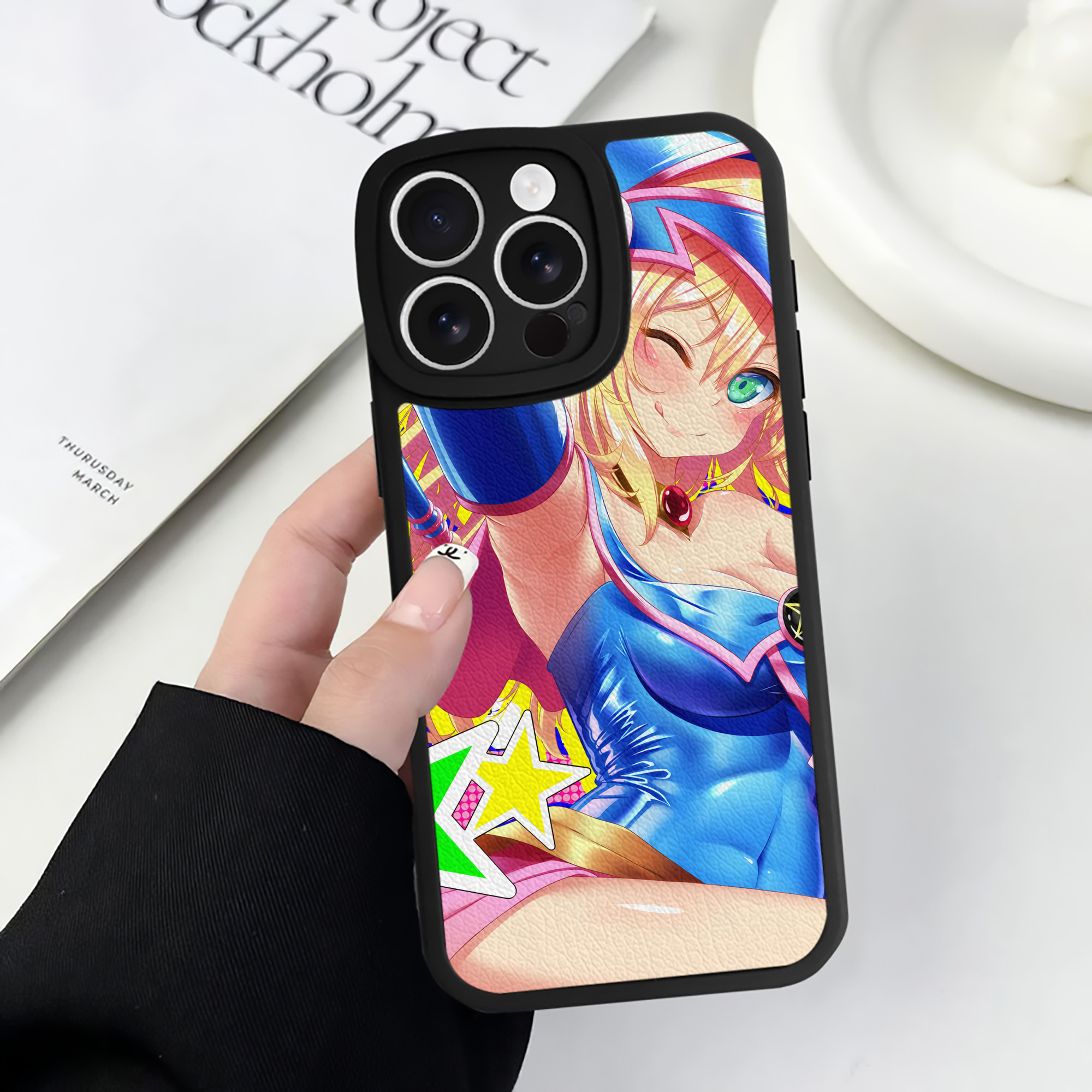 （画像用） 遊☆戯☆王 Yu-Gi-Oh! 【iPhone 16シリーズ対応】シリコンスマホケース（レザー調） 材質：シリコン